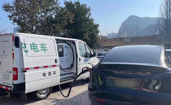 皮山汽车搭电